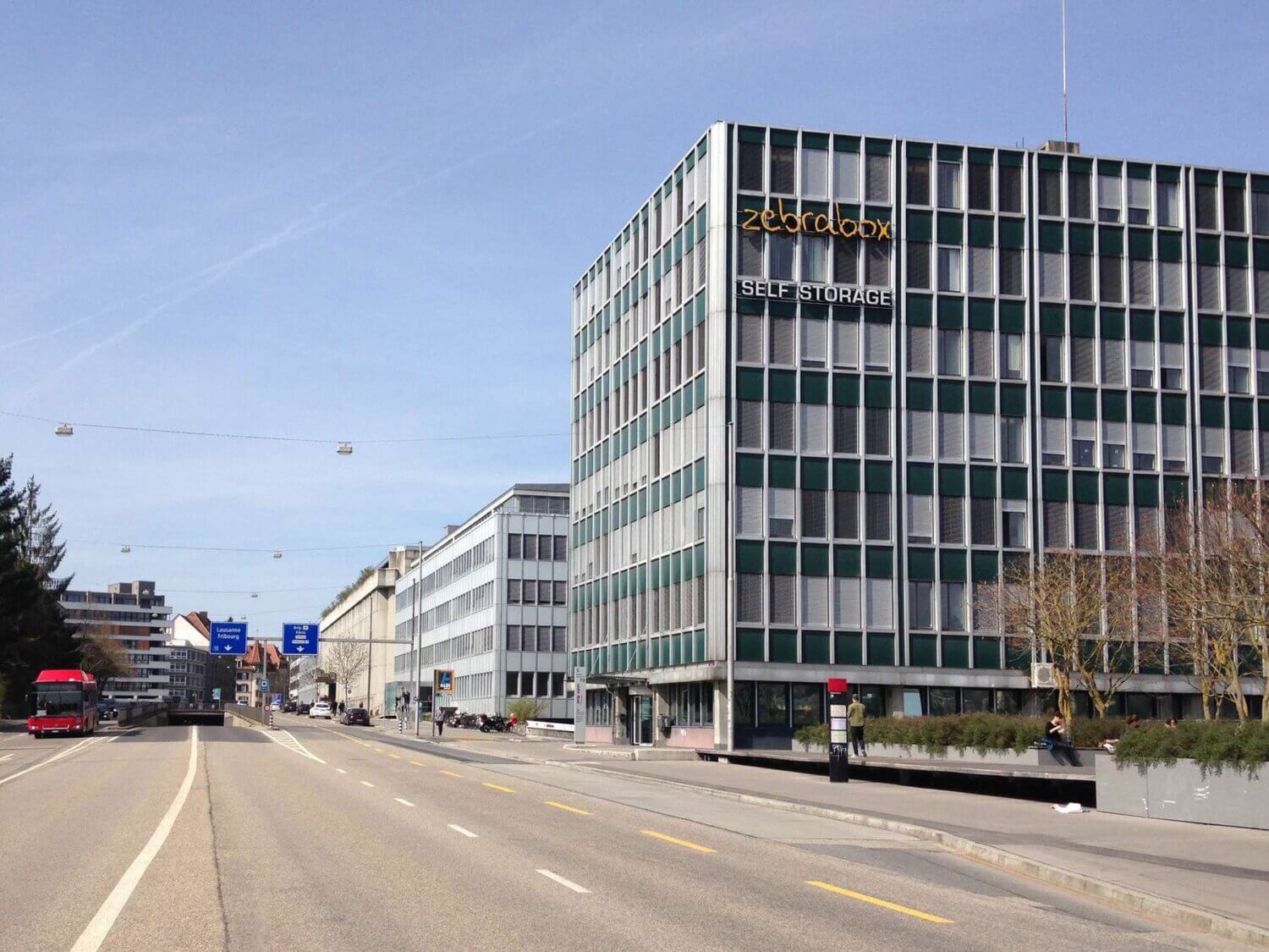 Brückenkopf West, Umnutzung Bürohaus in Wohnen, Bern