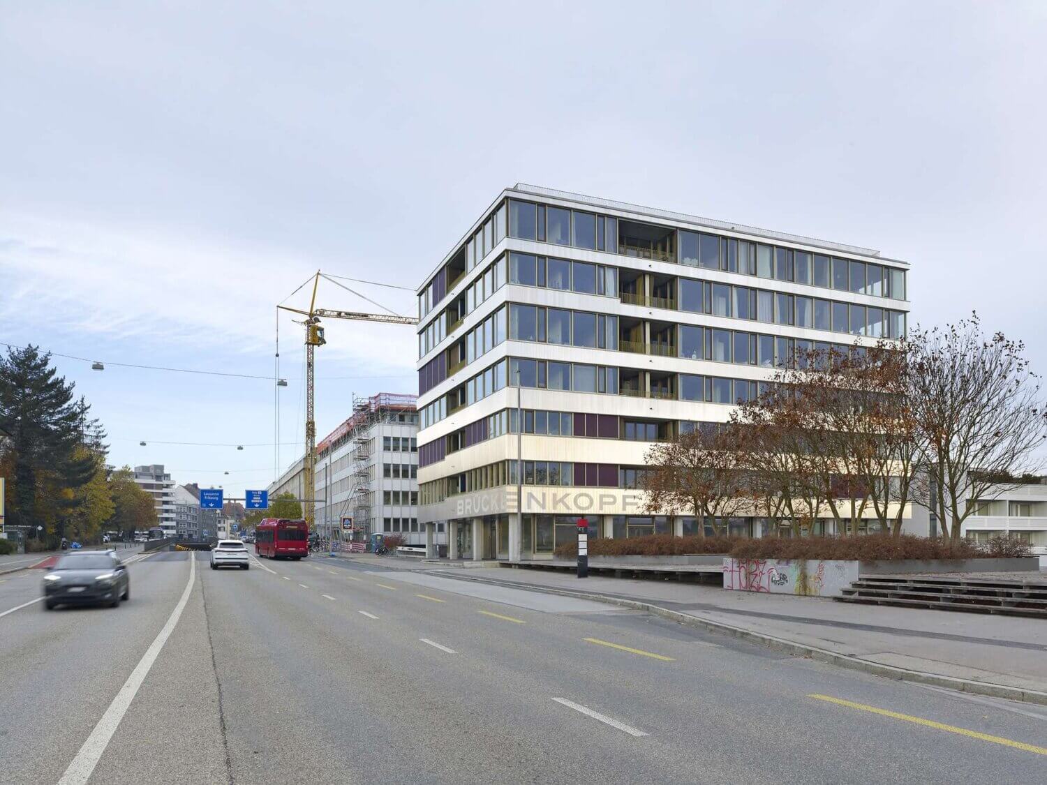 Brückenkopf West, Umnutzung Bürohaus in Wohnen, Bern